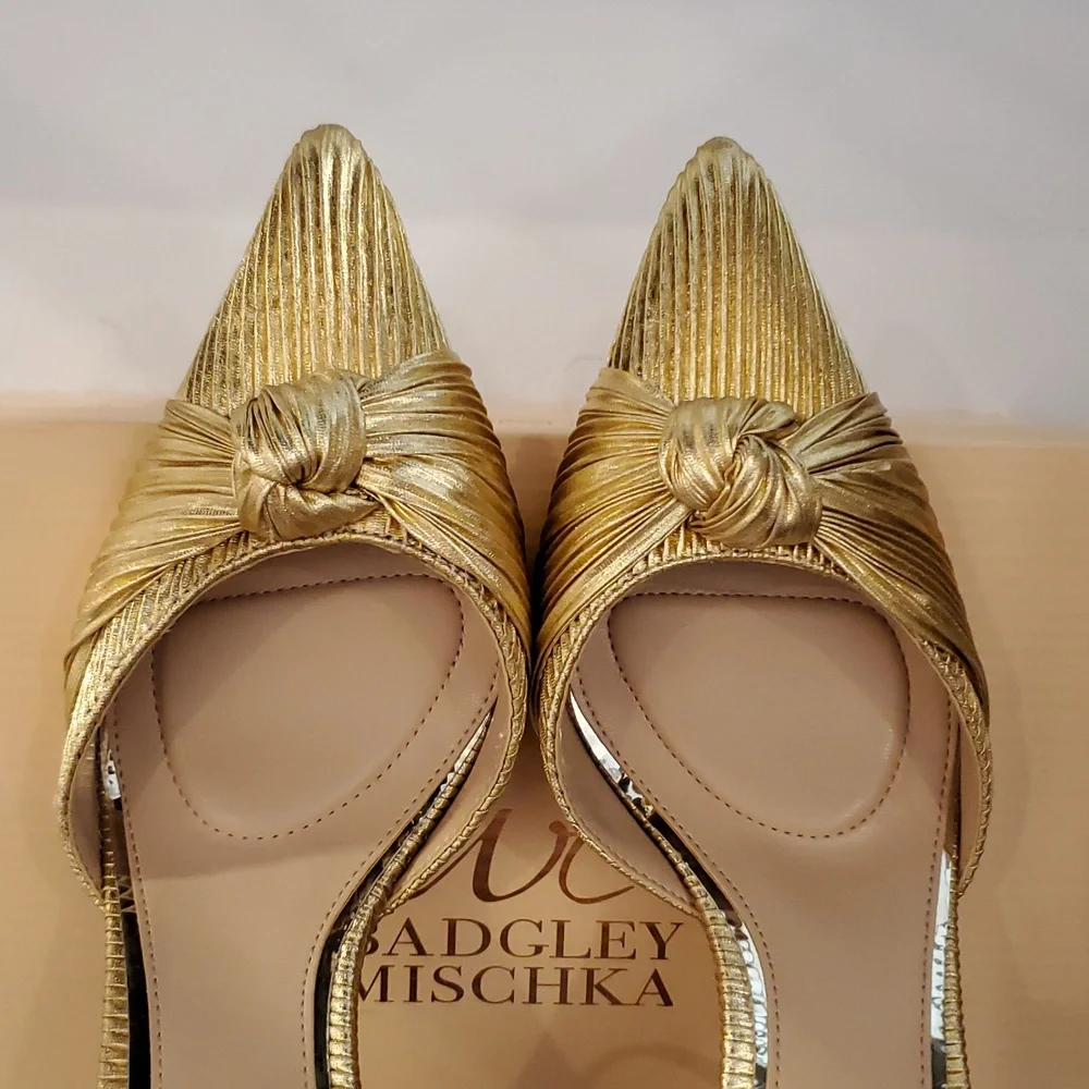 Badgley Mischka Jewel Collection Gold textured pump Size 9.5" worn once box incl - Picture 3 of 8